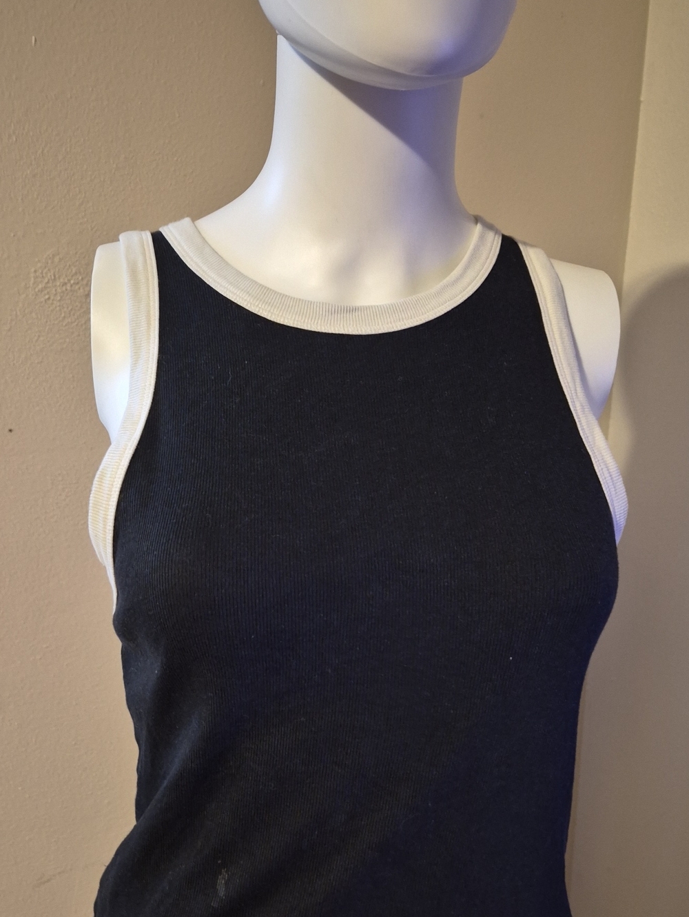 2 TOPS. a new day Black & White Tank Large & Mauve Tank Size M.